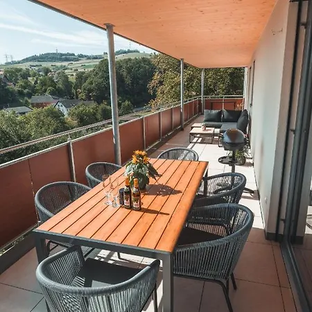 Steinablick Mit Grossem Balkon & Garage Apartman