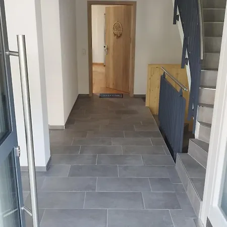 Steinablick Mit Grossem Balkon & Garage